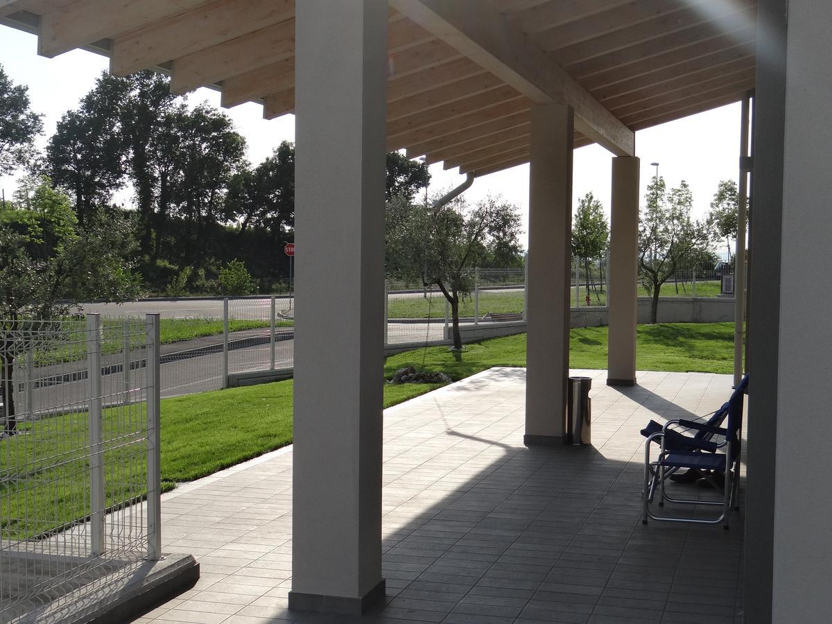 Nuovo Laghetto Del Frassino Hotell Peschiera del Garda Exteriör bild