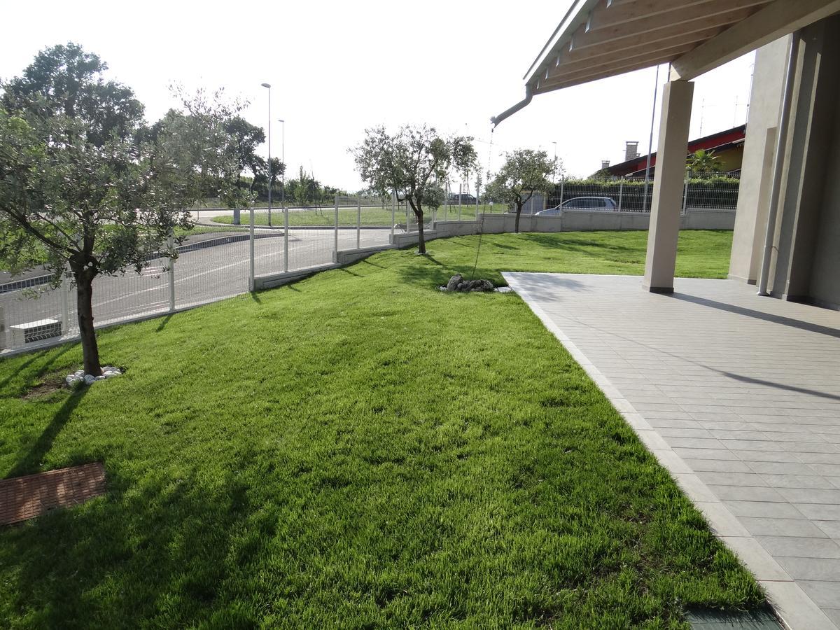Nuovo Laghetto Del Frassino Hotell Peschiera del Garda Exteriör bild