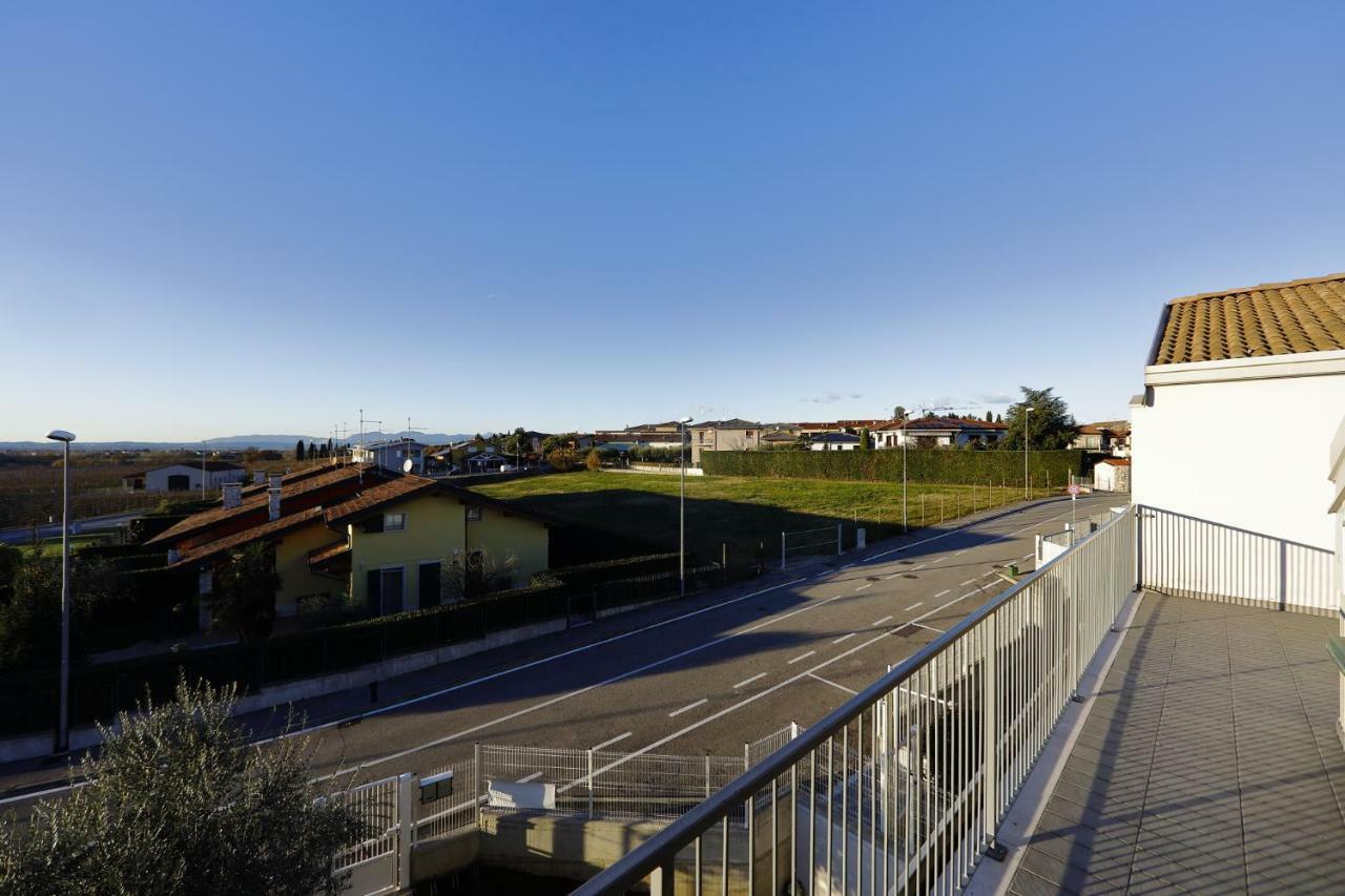 Nuovo Laghetto Del Frassino Hotell Peschiera del Garda Exteriör bild