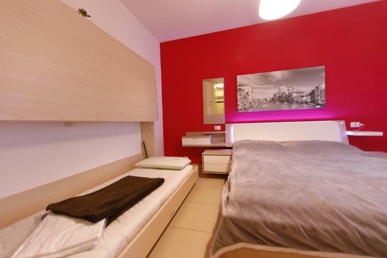 Nuovo Laghetto Del Frassino Hotell Peschiera del Garda Exteriör bild