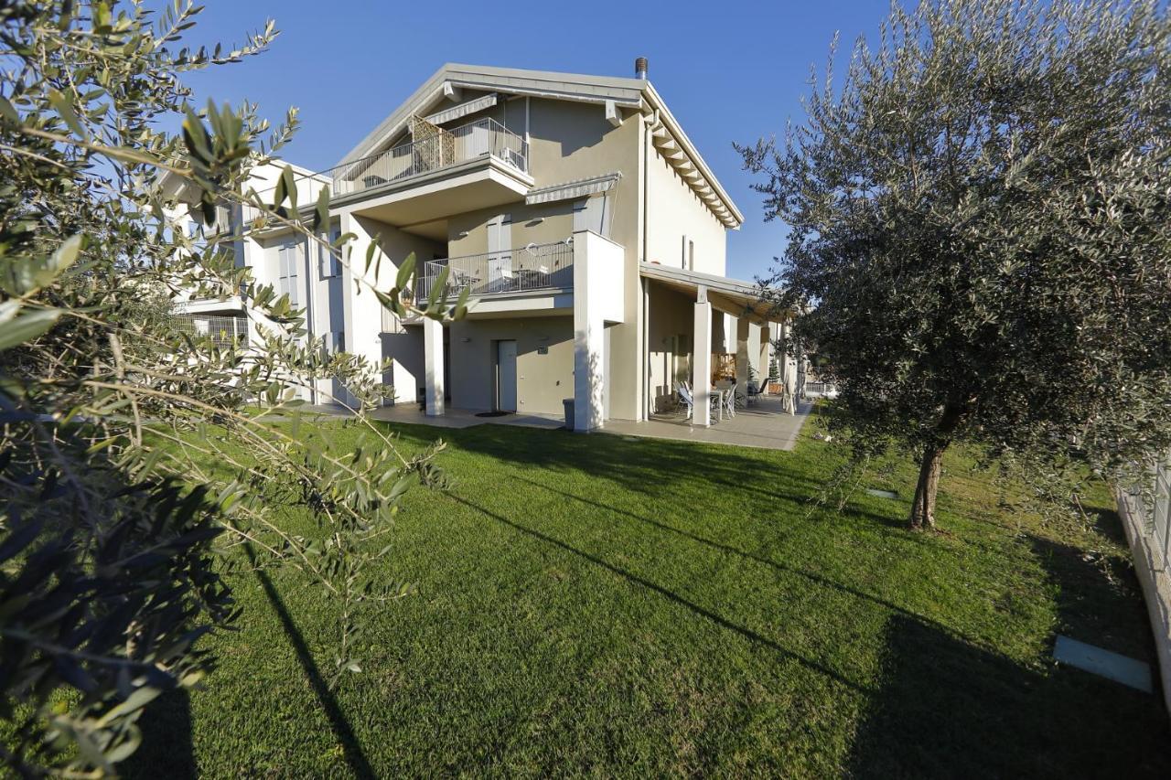 Nuovo Laghetto Del Frassino Hotell Peschiera del Garda Exteriör bild